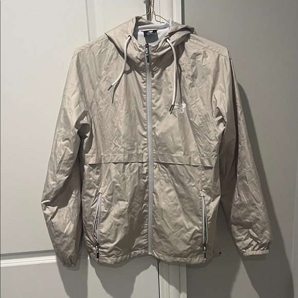 Nike Other - Nike Men's Beige Windbreaker Jacket